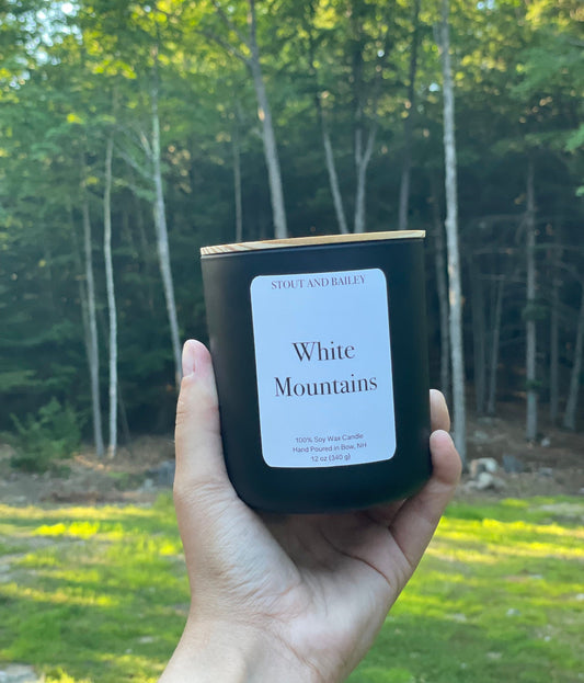 White Mountains Wood Wick Soy Candle | Hand-poured Soy Candle | Crackling Wood Wick Fall Candle | 100% Soy Wax Candle