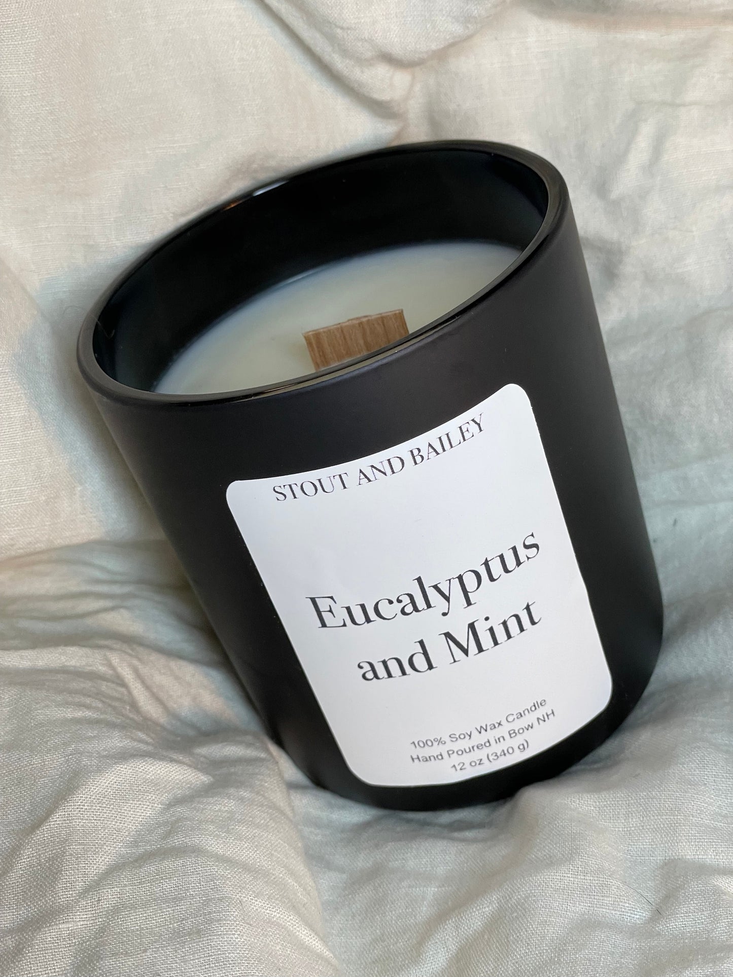 Eucalyptus and Mint Wood Wick Soy Candle | 12 oz Hand-poured Soy Candle | Crackling Wood Wick Summer Candle | 100% Soy Wax Candle