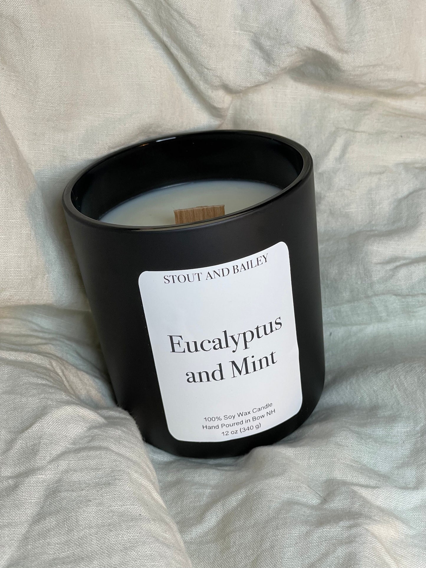 Eucalyptus and Mint Wood Wick Soy Candle | 12 oz Hand-poured Soy Candle | Crackling Wood Wick Summer Candle | 100% Soy Wax Candle