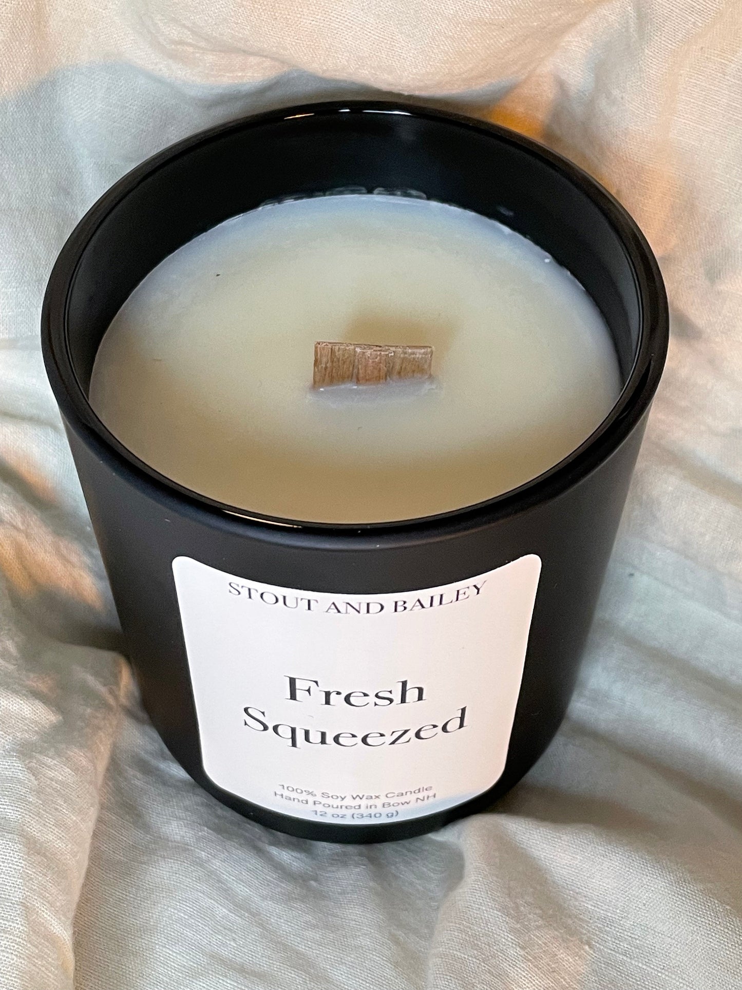 Fresh Squeezed Wood Wick Soy Candle | 12 oz Hand-poured Wood Wick Soy Candle | Spring Candle | 100% Soy Wax Candle | Crackling Wood Wick