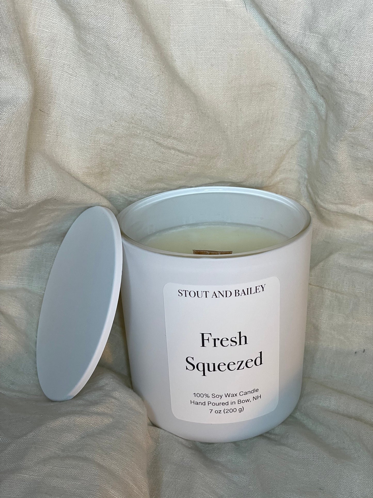 Fresh Squeezed Wood Wick Soy Candle | 7 oz Hand-poured Wood Wick Soy Candle | Spring Candle | 100% Soy Wax Candle | Crackling Wood Wick